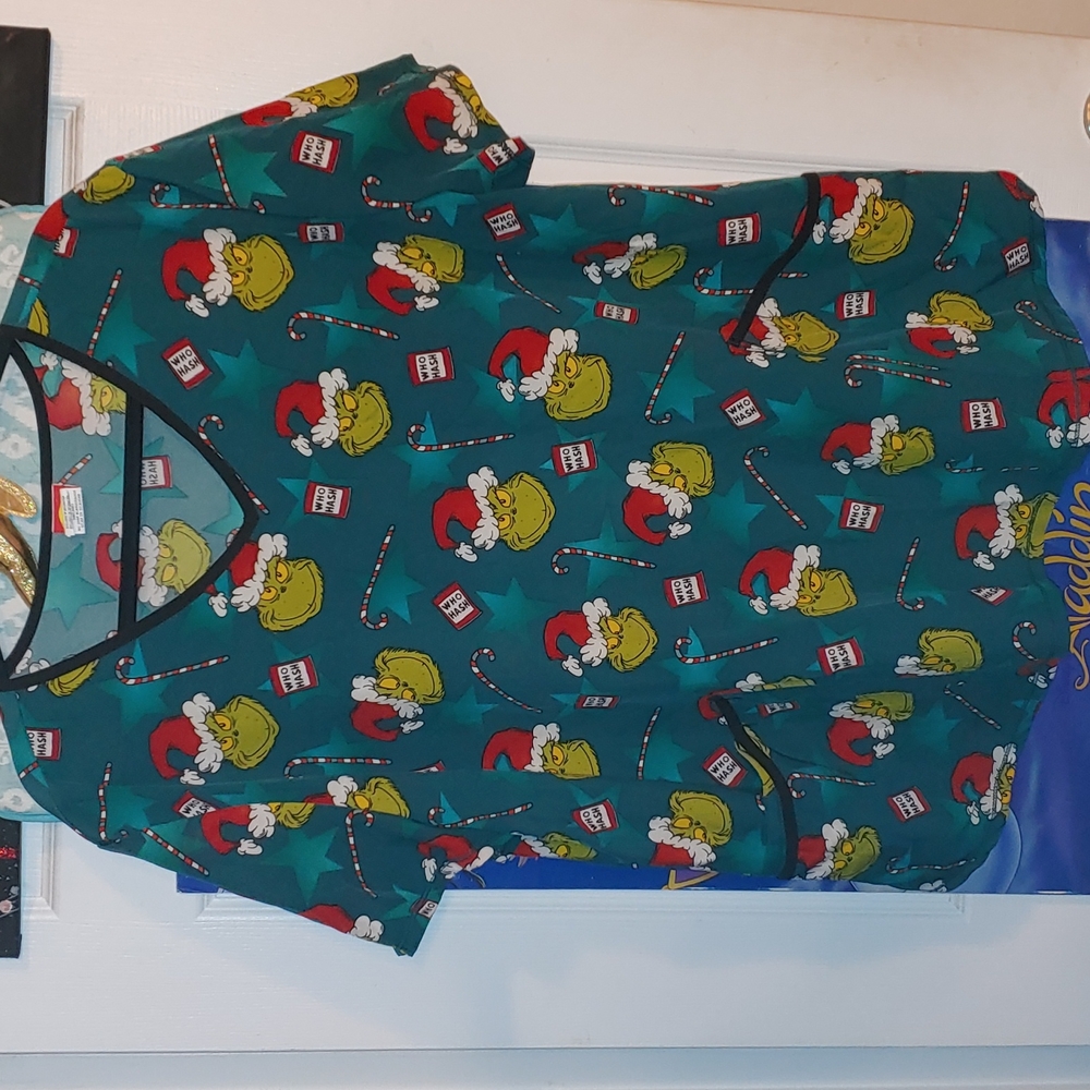 Grinch scrub
